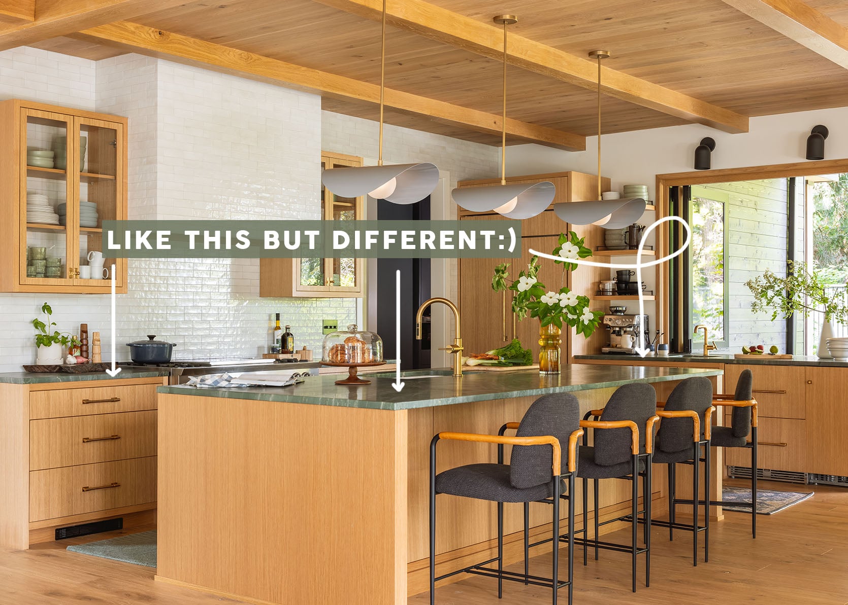 Šis ryškiaspalvis marmuras šiuo metu yra visur… Bet ar mums tai patinka?